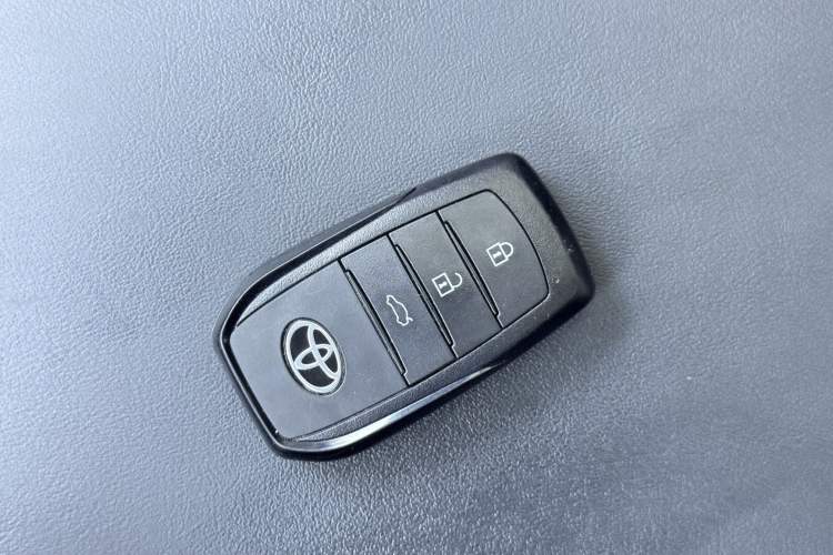Used Toyota Camry 2024 Dual-Motor 2.0 HG Premium Edition Interior 6