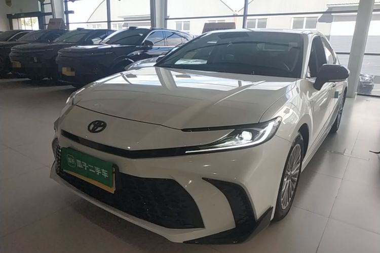Toyota Camry 2024 Dual-Motor 2.0 HGVP Luxury Edition