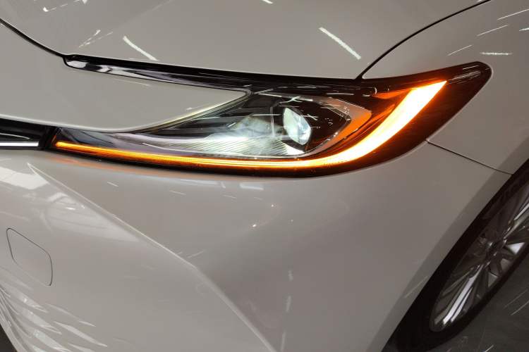 Used Toyota Camry 2024 Dual-Motor 2.0 HGVP Luxury Edition Left Front Headlight