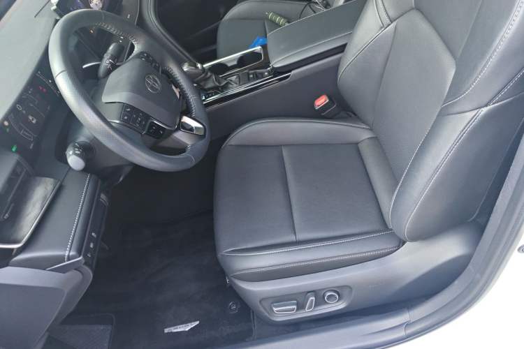 Used Toyota Camry 2024 Dual-Motor 2.0 HGVP Luxury Edition Left Front Seat