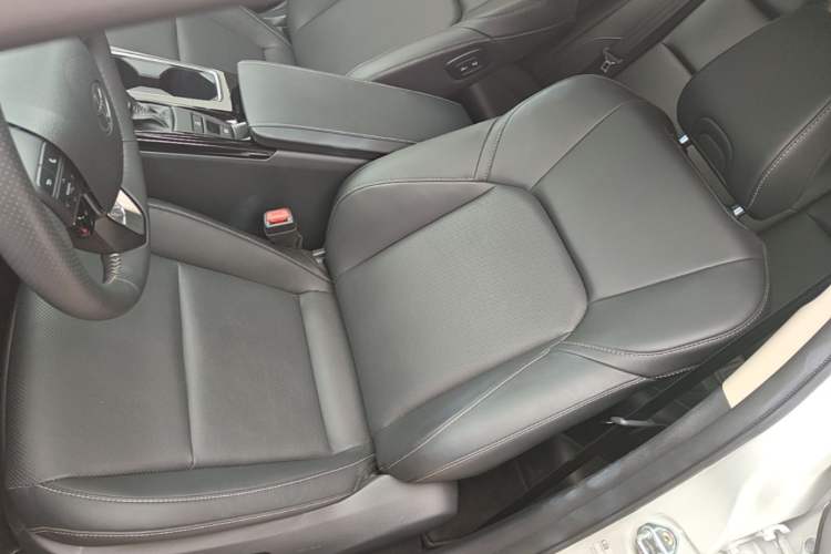 Used Toyota Camry 2024 Dual-Motor 2.0 HGVP Luxury Edition Left Front Seat