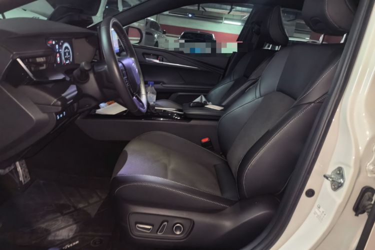 Used Toyota Camry 2024 Dual-Motor 2.0HS Sport Edition Left Front Seat