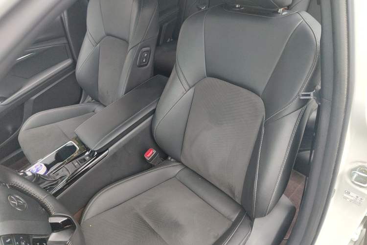 Used Toyota Camry 2024 Dual-Motor 2.0 HXS Sport Plus Edition Left Front Seat