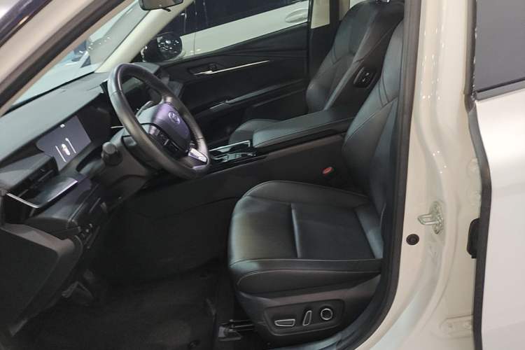 Used Toyota Camry 2024 Dual-Motor 2.0 HG Premium Edition Left Front Seat