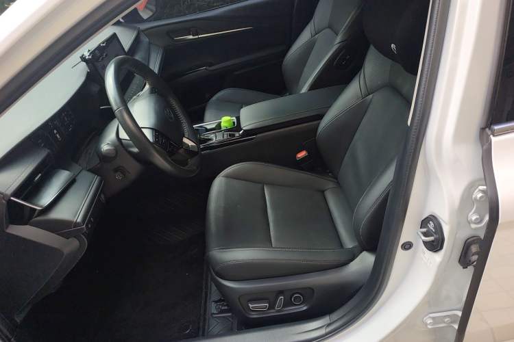 Used Toyota Camry 2024 Dual-Engine 2.5HG Prestige Edition Left Front Seat