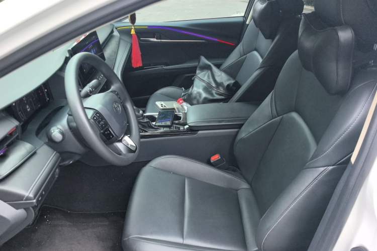 Used Toyota Camry 2024 Dual-Motor 2.0 HE Elite Edition Left Front Seat