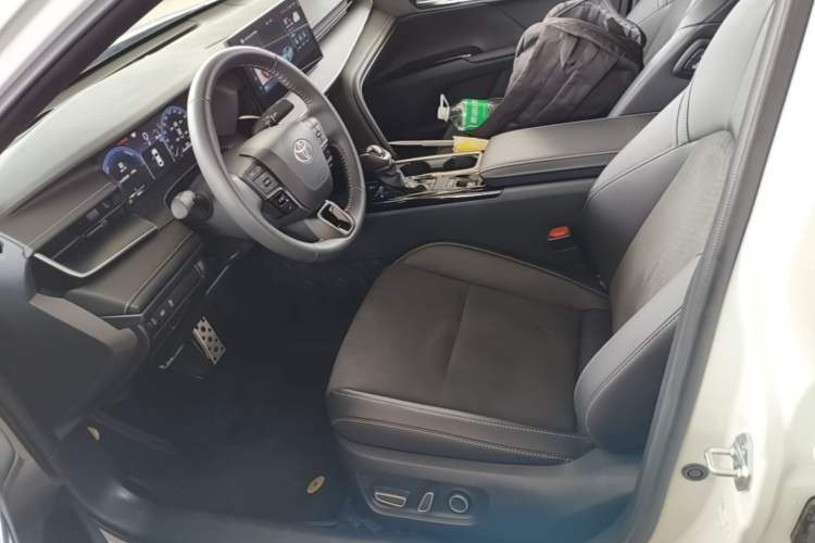 Used Toyota Camry 2024 Dual-Motor 2.0 HXS Sport Plus Edition Left Front Seat