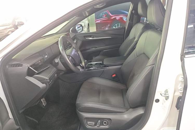 Used Toyota Camry 2024 Dual-Motor 2.0 HXS Sport Plus Edition Left Front Seat