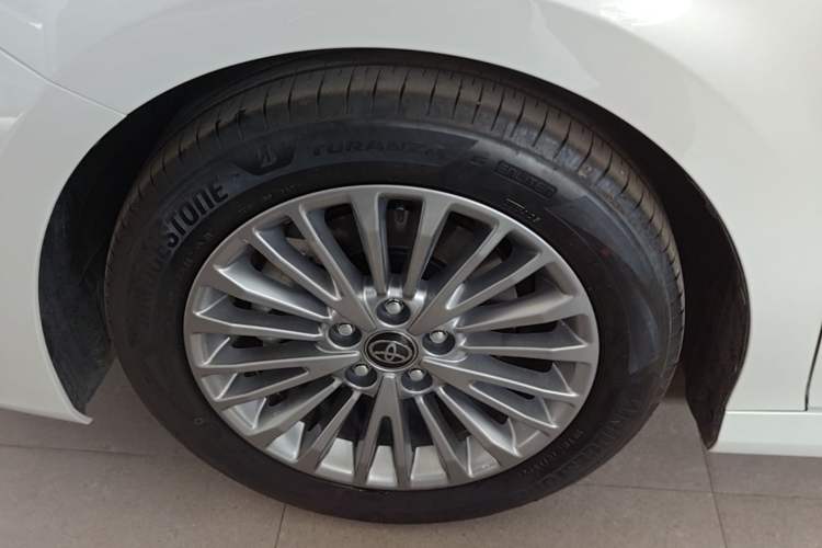 Used Toyota Camry 2024 2.0 GVP Luxury Edition Left Front Wheel Hub