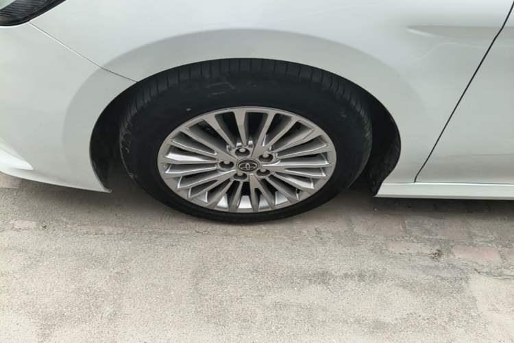 Used Toyota Camry 2024 2.0 GVP Luxury Edition Left Front Wheel Hub