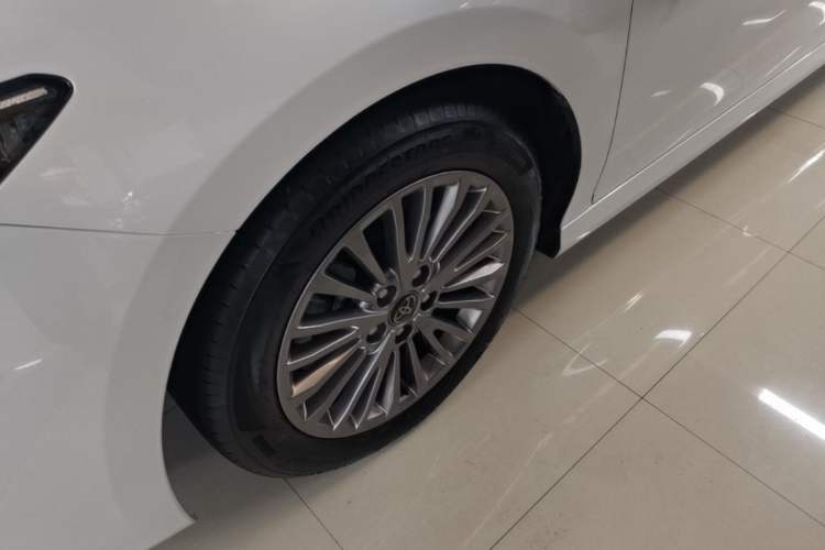 Used Toyota Camry 2024 Dual-Motor 2.0 HE Elite Edition Left Front Wheel Hub