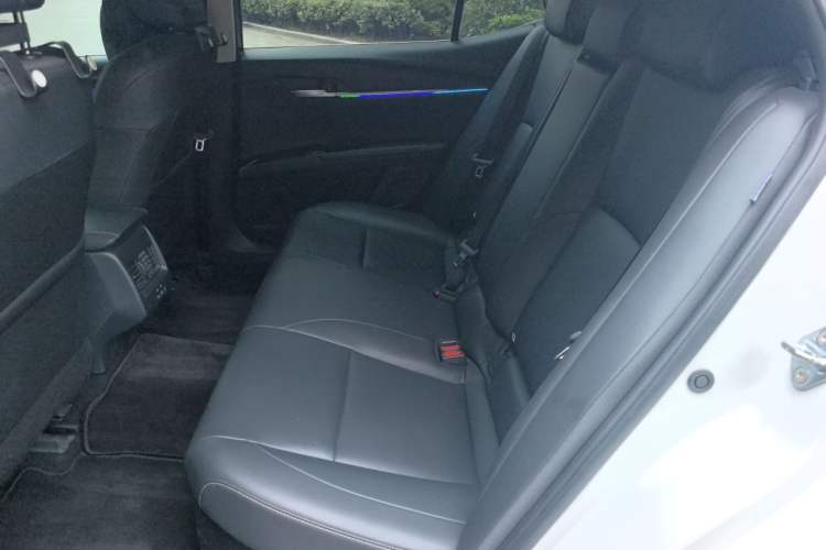 Used Toyota Camry 2024 Dual-Motor 2.0 HE Elite Edition Left Rear Seat