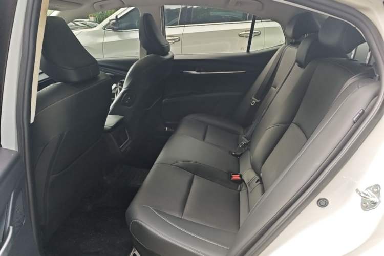 Used Toyota Camry 2024 Dual-Motor 2.0 HG Premium Edition Left Rear Seat