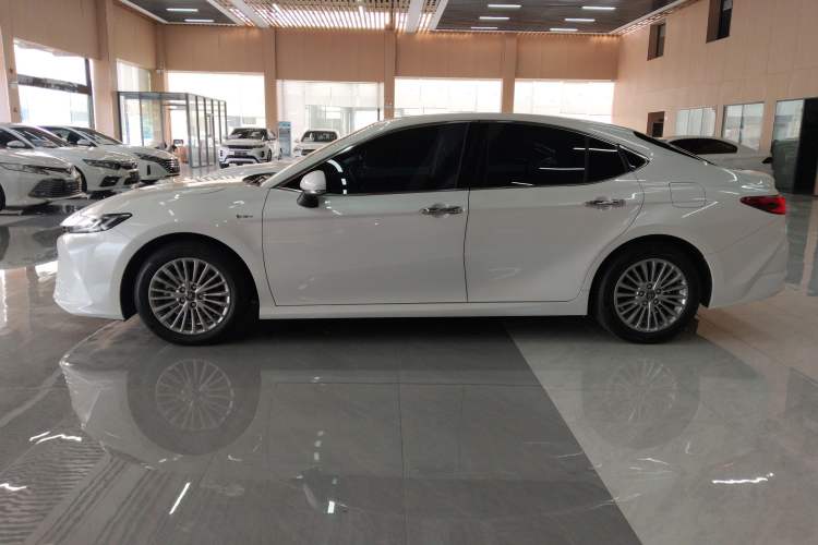 Used Toyota Camry 2024 Dual-Motor 2.0 HGVP Luxury Edition Left Side