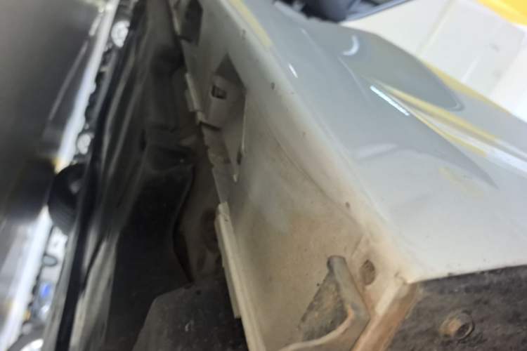 Used Toyota Camry 2024 Dual-Motor 2.0 HG Premium Edition Left Side Sill