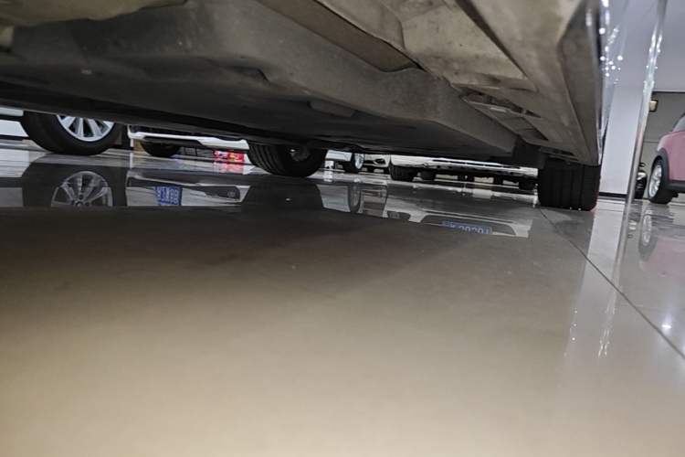 Used Toyota Camry 2024 Dual-Motor 2.0 HXS Sport Plus Edition Left Side Sill
