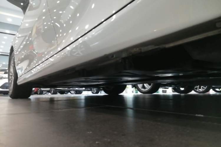 Used Toyota Camry 2024 Dual-Motor 2.0 HGVP Luxury Edition Left Side Sill