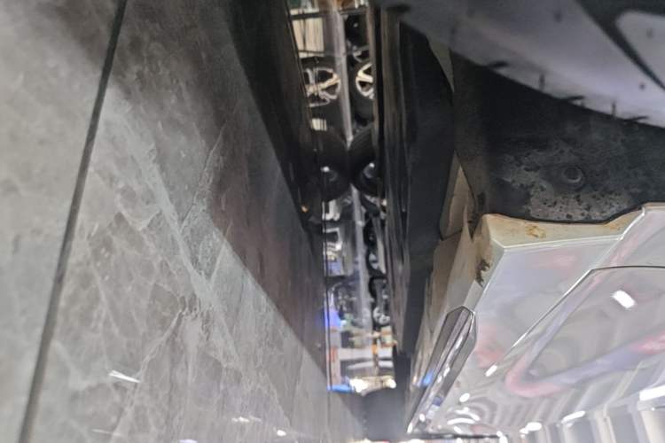 Used Toyota Camry 2024 Dual-Motor 2.0 HXS Sport Plus Edition Left Side Sill