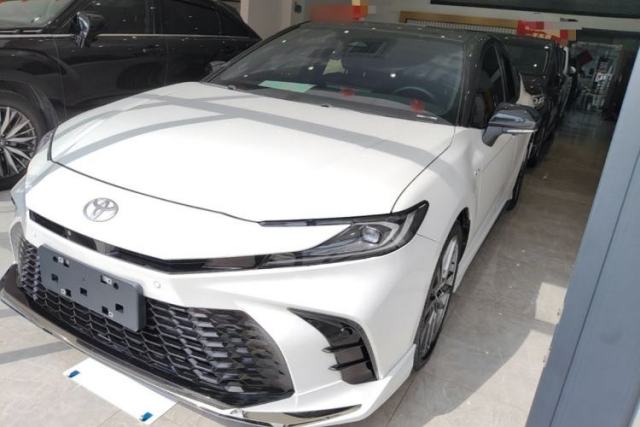 Used Toyota Camry 2024 Dual-Motor 2.0 HXS Sport Plus Edition