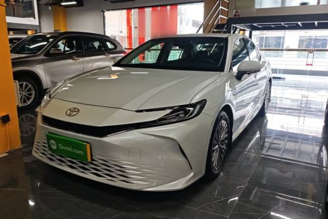 Used Toyota Camry 2024 Dual-Motor 2.0 HE Elite Edition