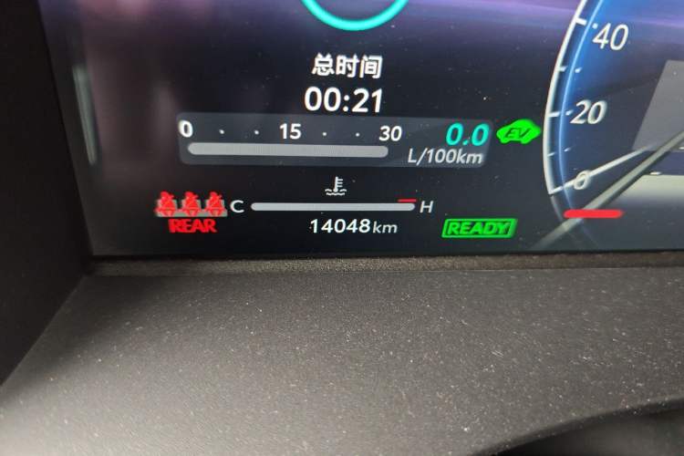 Used Toyota Camry 2024 Dual-Motor 2.0 HG Premium Edition Odometer Close Up
