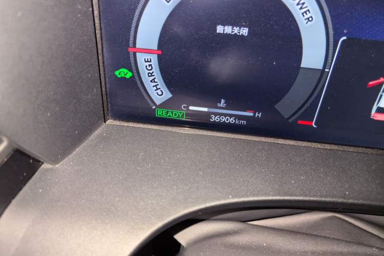 Used Toyota Camry 2024 Dual-Motor 2.0HS Sport Edition Odometer Close Up