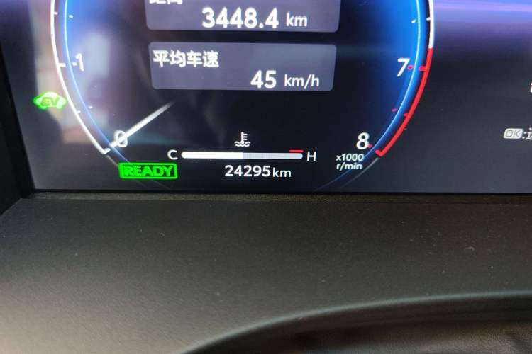 Used Toyota Camry 2024 Dual-Engine 2.5HG Prestige Edition Odometer Close Up