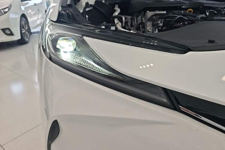 Used Toyota Camry 2024 2.0 GVP Luxury Edition Right Front Headlight