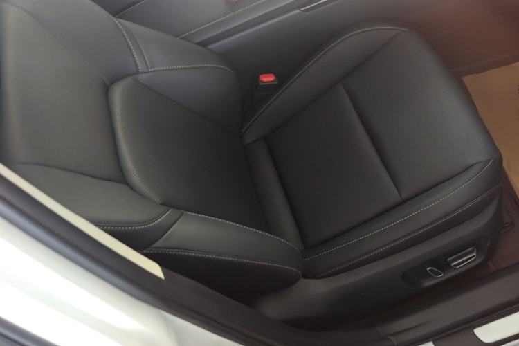 Used Toyota Camry 2024 2.0 GVP Luxury Edition Right Front Seat