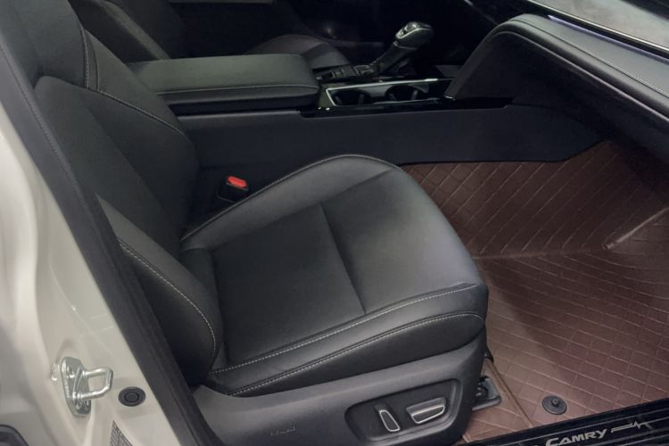 Used Toyota Camry 2024 2.0 GVP Luxury Edition Right Front Seat