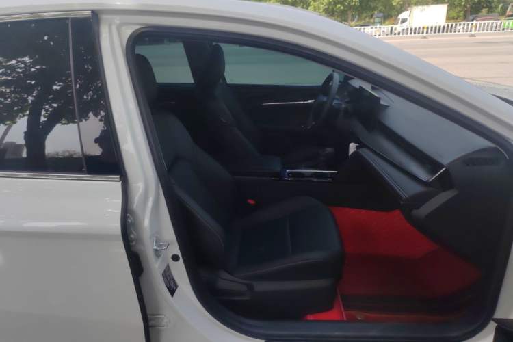 Used Toyota Camry 2024 Dual-Motor 2.0 HE Elite Edition Right Front Seat