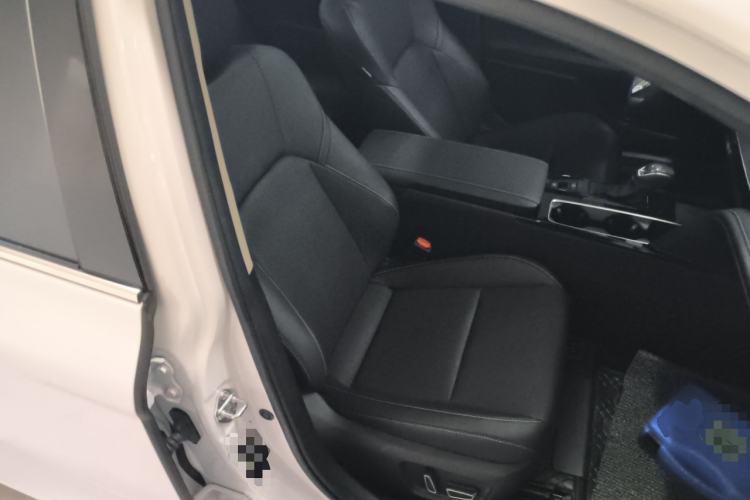 Used Toyota Camry 2024 Dual-Motor 2.0 HGVP Luxury Edition Right Front Seat