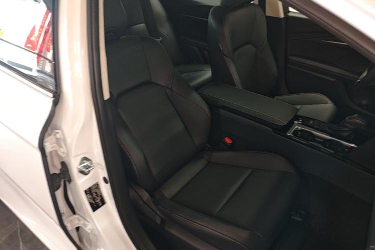 Used Toyota Camry 2024 Dual-Motor 2.0 HE Elite Edition Right Front Seat