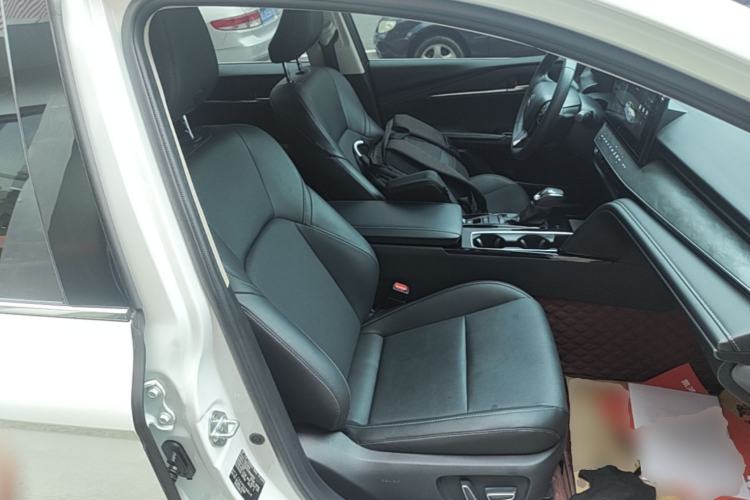 Used Toyota Camry 2024 2.0 GVP Luxury Edition Right Front Seat