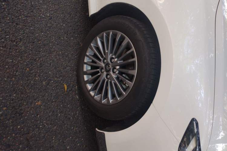 Used Toyota Camry 2024 2.0 GVP Luxury Edition Right Front Wheel Hub