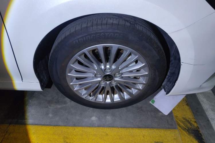 Used Toyota Camry 2024 2.0 GVP Luxury Edition Right Front Wheel Hub