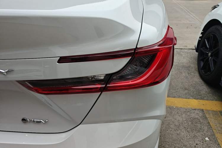 Used Toyota Camry 2024 Dual-Motor 2.0 HGVP Luxury Edition Right Rear Taillight