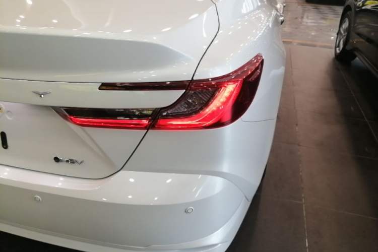 Used Toyota Camry 2024 Dual-Motor 2.0 HGVP Luxury Edition Right Rear Taillight