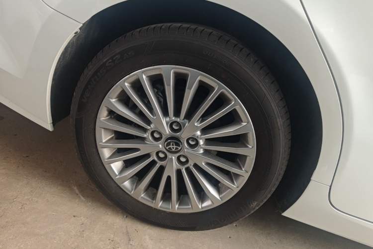 Used Toyota Camry 2024 2.0G Prestige Edition Right Rear Wheel Hub