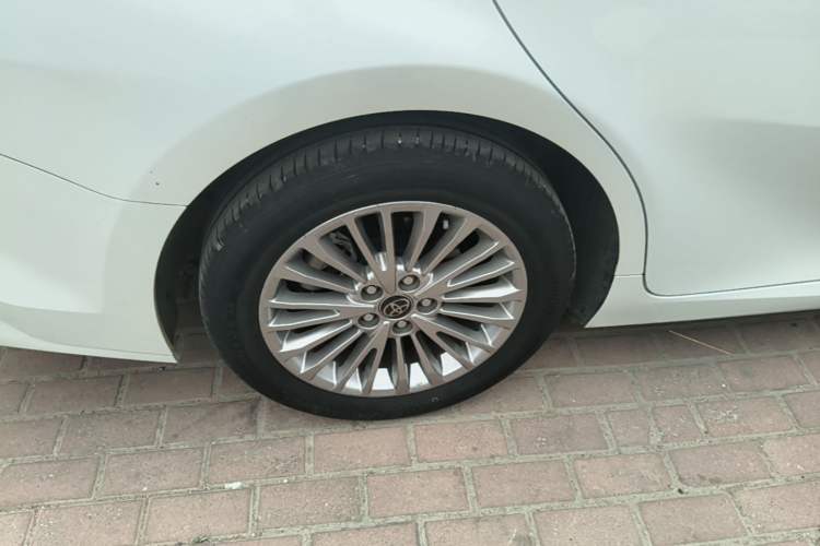 Used Toyota Camry 2024 2.0 GVP Luxury Edition Right Rear Wheel Hub
