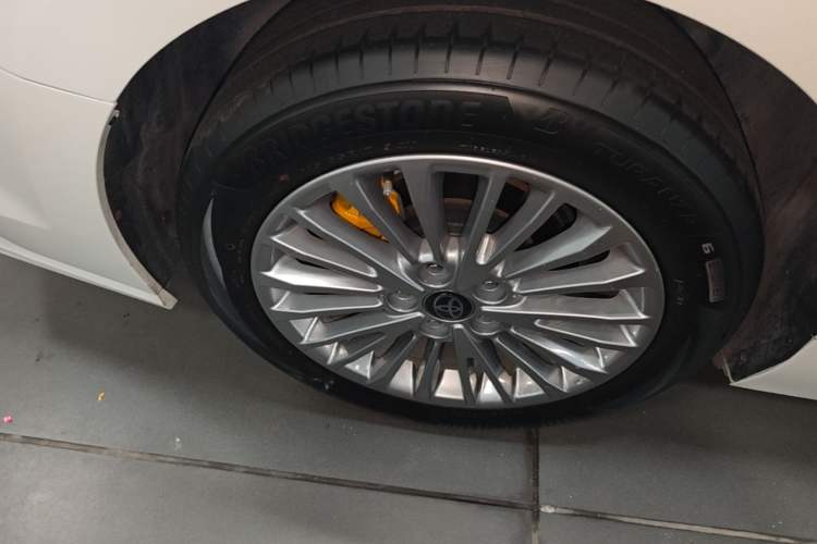 Used Toyota Camry 2024 2.0 GVP Luxury Edition Right Rear Wheel Hub