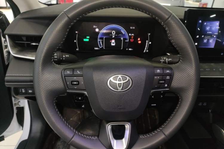Used Toyota Camry 2024 Dual-Motor 2.0 HGVP Luxury Edition Steering Wheel