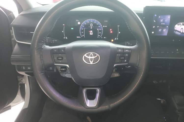 Used Toyota Camry 2024 2.0E Elite Edition Steering Wheel