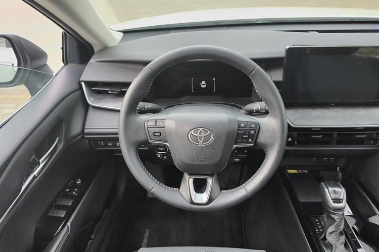 Used Toyota Camry 2024 2.0 GVP Luxury Edition Steering Wheel