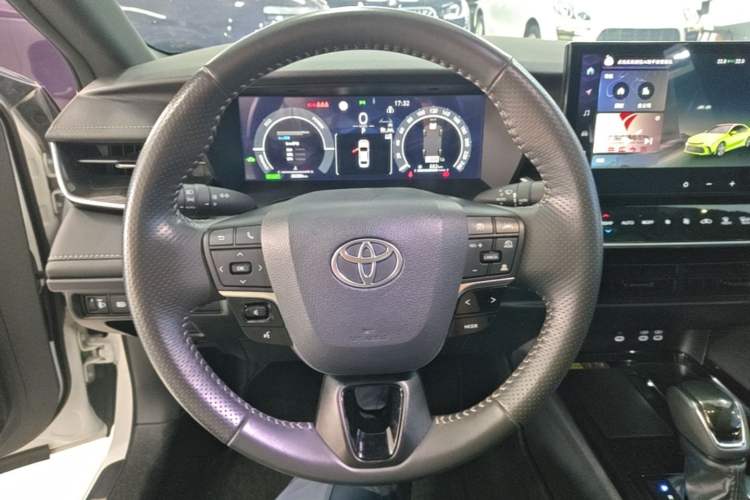 Used Toyota Camry 2024 Dual-Motor 2.0 HXS Sport Plus Edition Steering Wheel