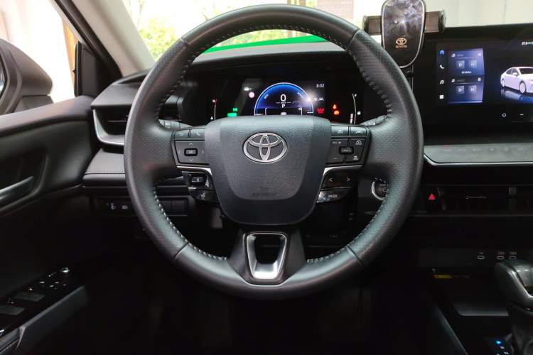 Used Toyota Camry 2024 Dual-Motor 2.0 HGVP Luxury Edition Steering Wheel