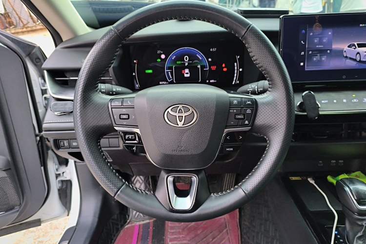 Used Toyota Camry 2024 Dual-Motor 2.0 HGVP Luxury Edition Steering Wheel
