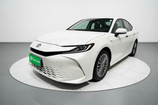 Used Toyota Camry 2024 Dual-Motor 2.0 HGVP Luxury Edition