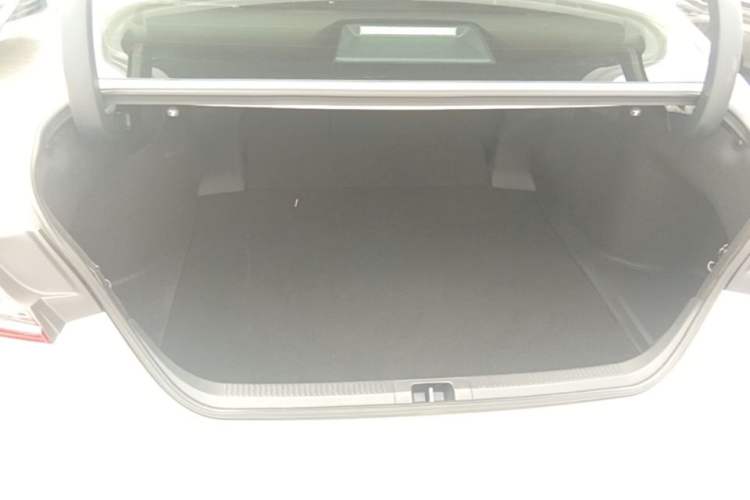 Used Toyota Camry 2024 Dual-Motor 2.0 HGVP Luxury Edition Trunk
