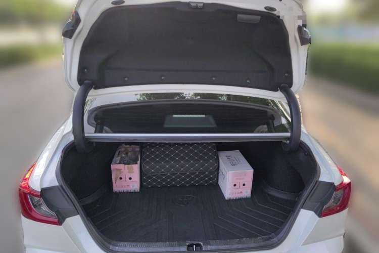 Used Toyota Camry 2024 Dual-Motor 2.0 HE Elite Edition Trunk